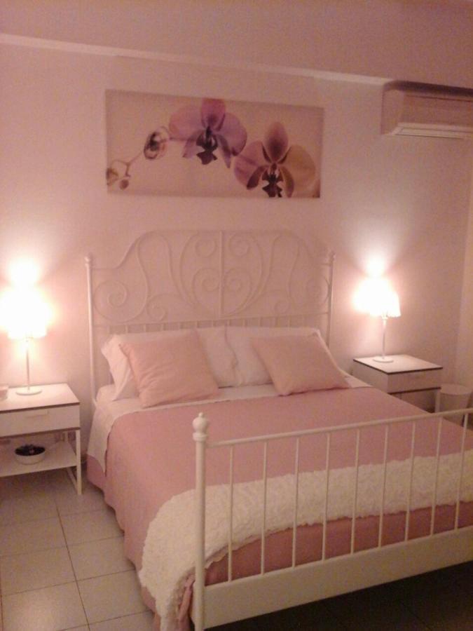 La Casa Di Isabella Loreto Bagian luar foto
